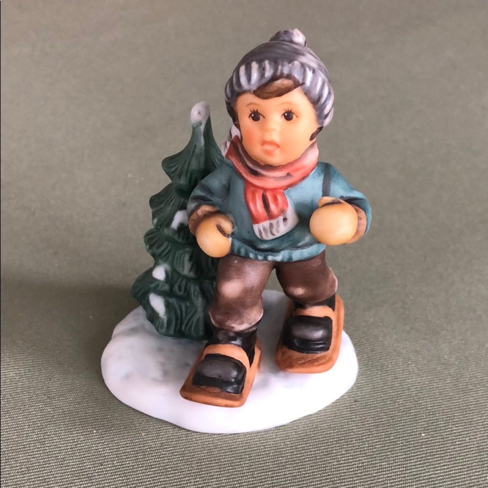 Goebel Hummel #BH99P Dashing Through the Snow